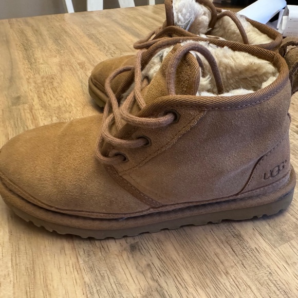 Ugh neumel boots - Picture 1 of 6